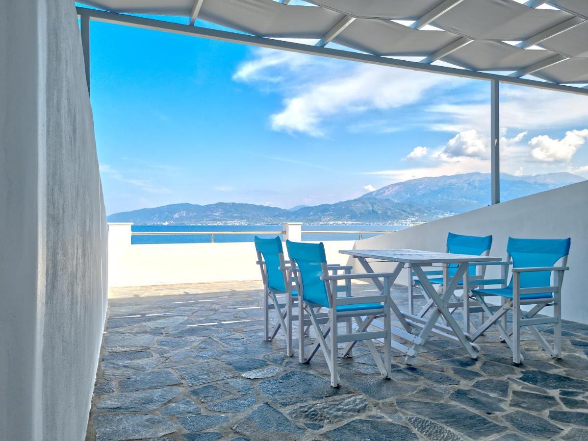 Epipleon Luxury Suites -104- Δωμάτιο 35Τμ Με Βεράντα 35Τμ Μπροστά Στη Θάλασσα Nafpaktos Bagian luar foto