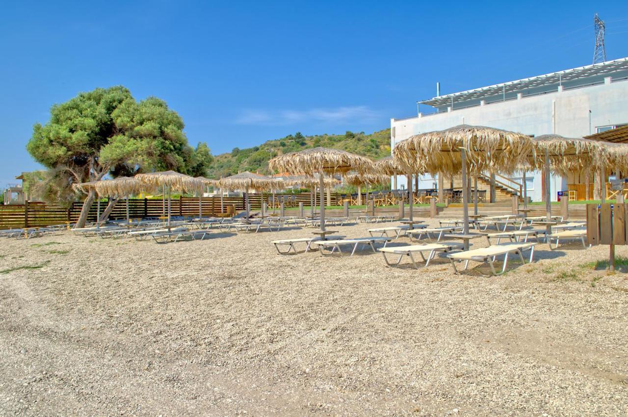 Epipleon Luxury Suites -104- Δωμάτιο 35Τμ Με Βεράντα 35Τμ Μπροστά Στη Θάλασσα Nafpaktos Bagian luar foto