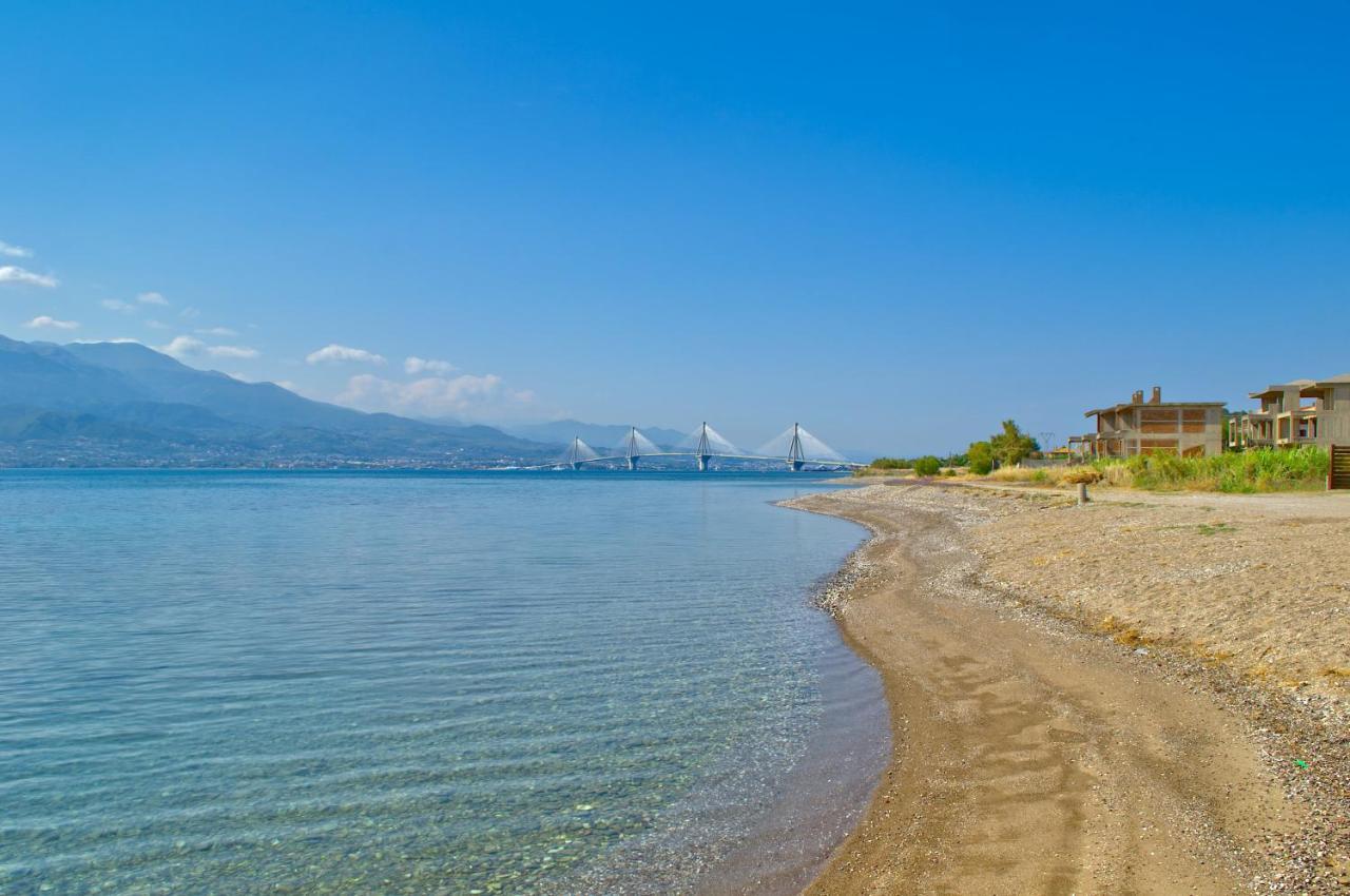 Epipleon Luxury Suites -104- Δωμάτιο 35Τμ Με Βεράντα 35Τμ Μπροστά Στη Θάλασσα Nafpaktos Bagian luar foto