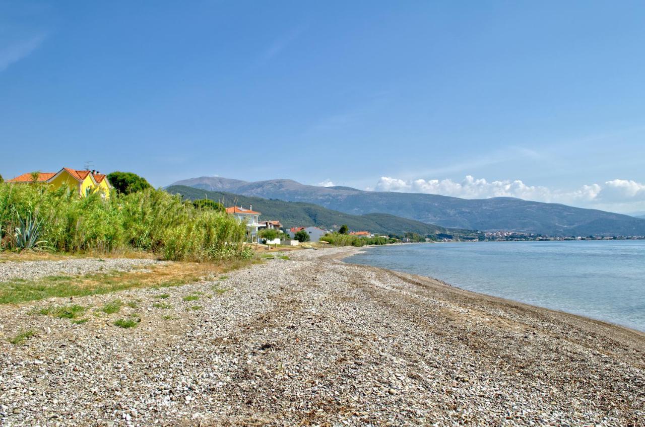 Epipleon Luxury Suites -104- Δωμάτιο 35Τμ Με Βεράντα 35Τμ Μπροστά Στη Θάλασσα Nafpaktos Bagian luar foto